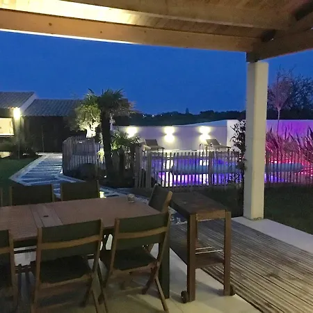 Ancienne Grange Avec Piscine Chauffee *